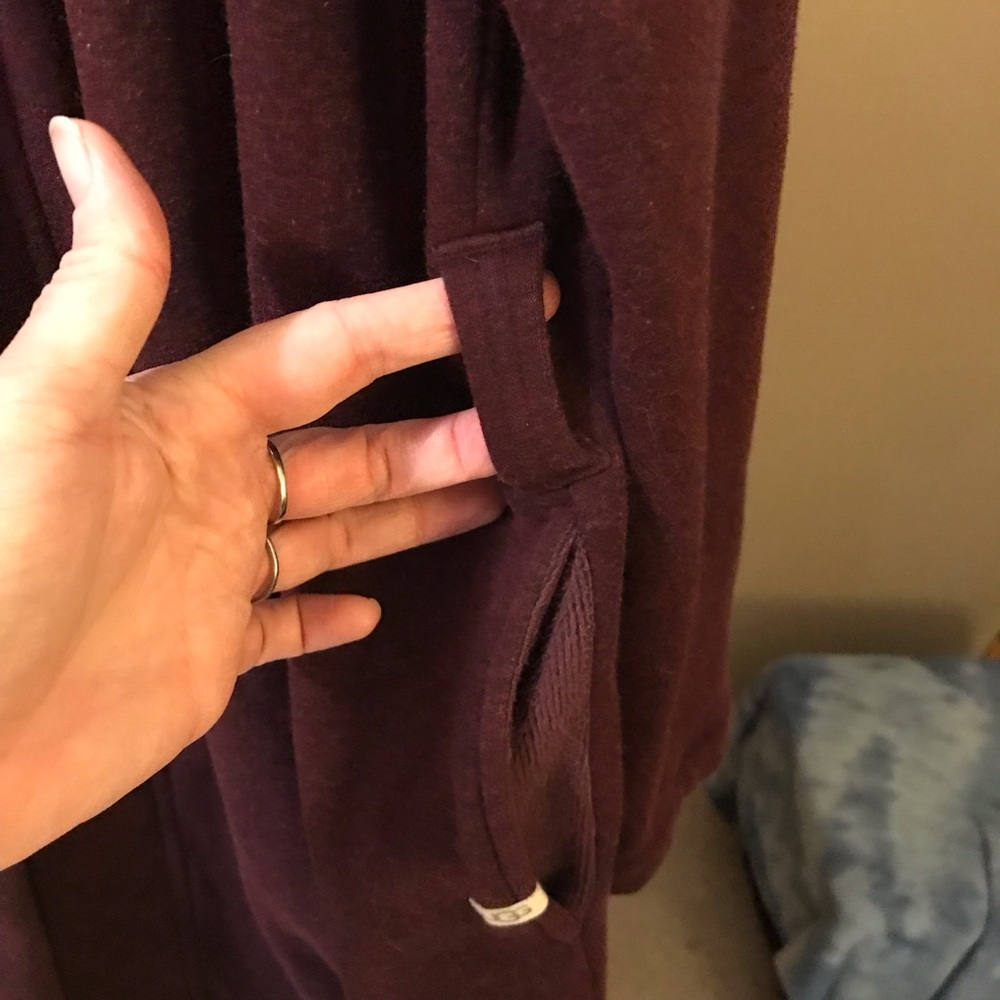 Ugg Purple Robe Size Small - Picture 7 of 9